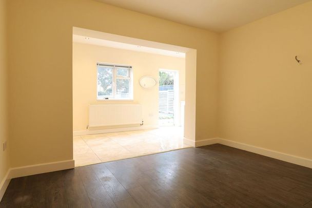 3 bedroom semi-detached house to rent - Photo 1