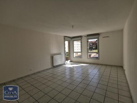 Location Appartement 4 pièces 82m² VILLEFRANCHE SUR SAONE 69400 - Photo 3