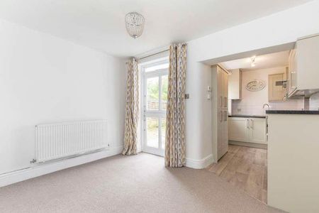 Croft Avenue, Cheltenham, GL53 - Photo 4