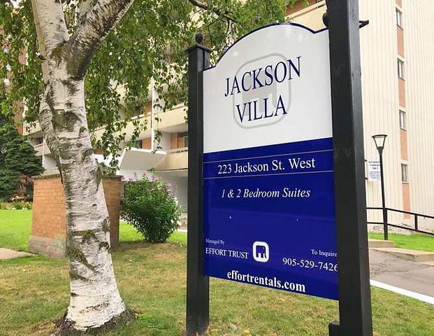 Jackson Villa Apartments | 223 Jackson Street West, Hamilton - Photo 1