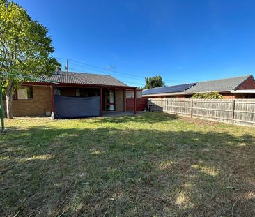 Family-Friendly 3-Bedroom Home with Large Backyard & Excellent Comfort - Photo 3