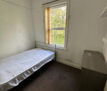 4 bedroom terraced house to rent - Photo 6