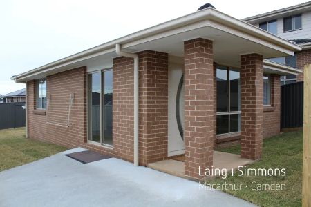 “Private 2 Bedroom Home With Off Street Parking” - Photo 5