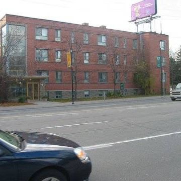 Eglinton /Allen Rd. at Subway - Photo 3