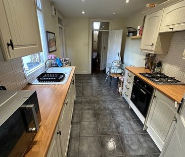 Room in a Shared House, Zealand Road, E3 - Photo 4