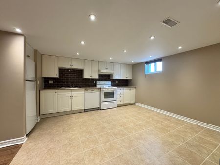 For Lease - 36 Johnson Road Unit# Lower, Aurora, Ontario - Photo 4