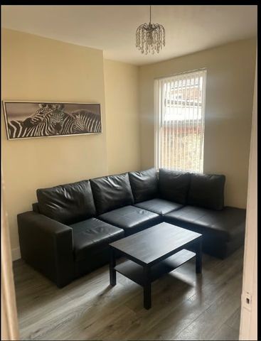 Room in a Shared House, Rossett Street, L6 - Photo 5
