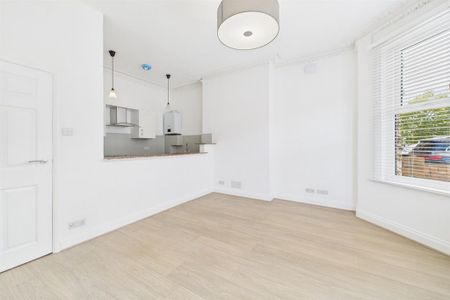 1 bedroom flat to rent - Photo 4