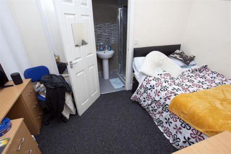 5 bedroom house to rent - Photo 3