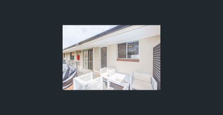 Elegant Claremont Retreat - Photo 5