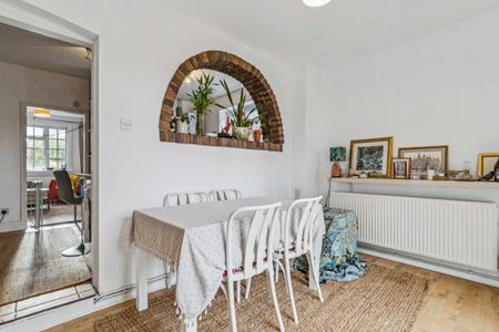 Partingdale Lane, NW7, London - Photo 2