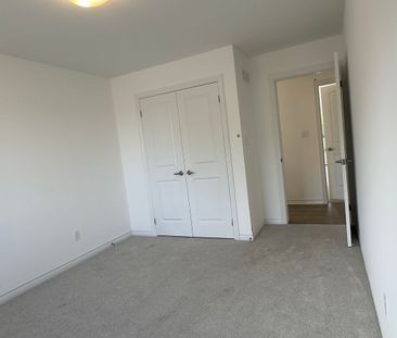 For Lease - 205 Southworth N Street, Welland, Ontario - Photo 5