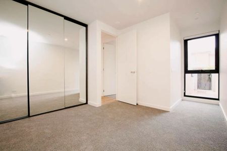 2Bedrooms, 2Bathrooms - Photo 3