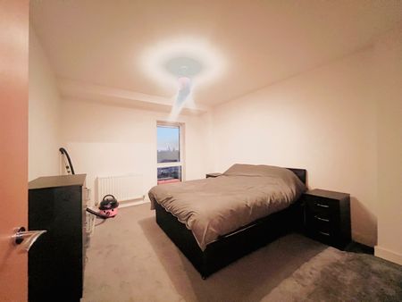 1 Bed Flat, Clarence Avenue, IG2 - Photo 2