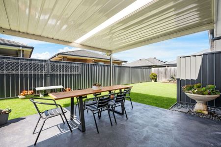 Ideal Family Home! - Photo 3