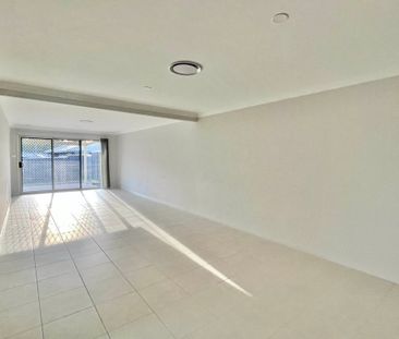 7 Crestwood Road, Thornton - Photo 2