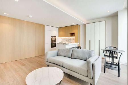One bed apartment in the sought after Southbank Place development close to Waterloo Station. - Photo 4