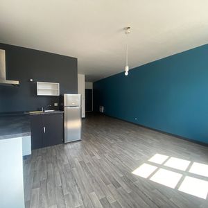 RUE DE LA COURTINE, Hyper-centre-ville, Beau T2 de 48m² avec cuisine équipée ! - Photo 2