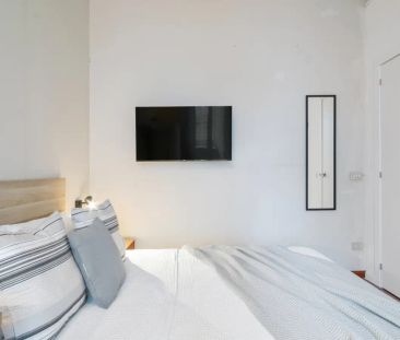 Room in a shared 7-bedroom apartment for rent in Vila de Gràcia - Foto 4