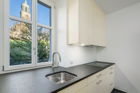 Charming 4-room art nouveau apartment with far-reaching views - Photo 4