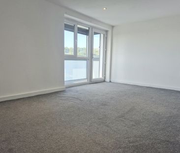 Wheatley Court, Halifax - Photo 3