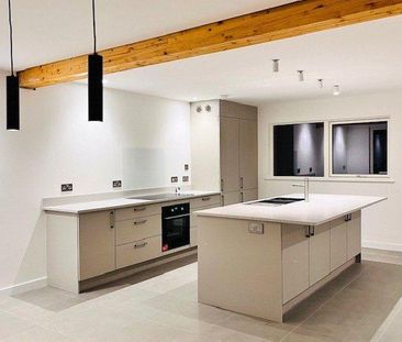 3 bedroom end of terrace house to rent - Photo 5