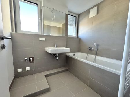 Dachgeschossausbau mit Terrasse & Klimaanlage - Erstbezug - UNBEFRISTETE Mietdauer - Foto 4