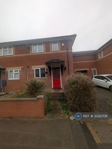 3 bedroom terraced house to rent - Photo 5