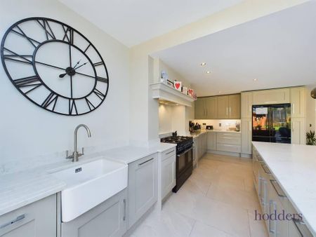 4 bedroom detached house to rent - Photo 4