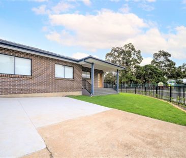 Near New Three Bedroom Home - Photo 2