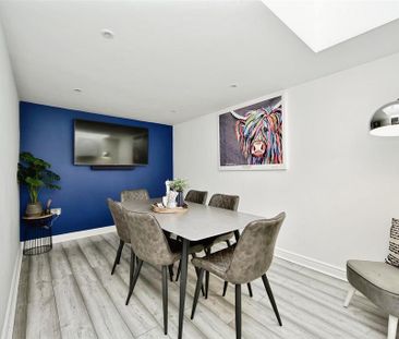 3 bedroom end of terrace house to rent - Photo 4