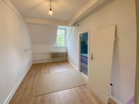 Wohnen zur Miete in einer Burg? 4-Zimmer Wohnung in der Burg Volperhausen! - Photo 3