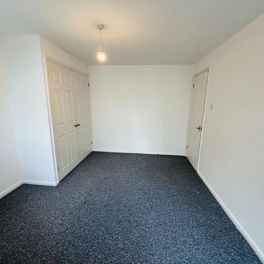 Lushington Lane, Eastbourne - Photo 1