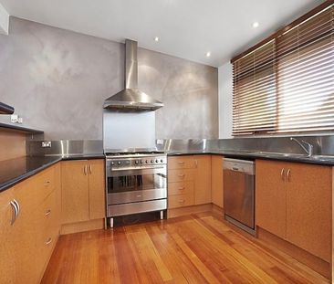 24 Sterling Drive, Keilor East VIC 3033 - Photo 5