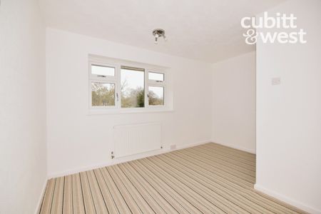 3 bedroom end of terrace house to rent - Photo 4