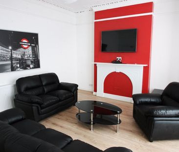 6 Bed Semi-Detached House, Salisbury Road, L15 - Photo 1