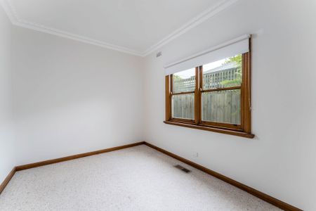 UPDATED CLASSIC THREE BEDROOM HOME - Photo 4