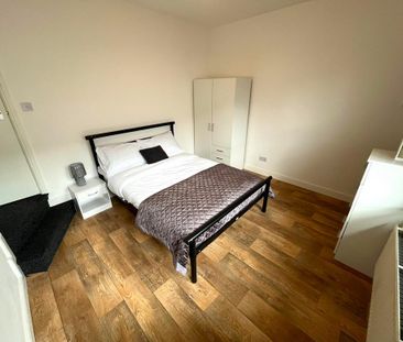 1 bedroom in a house share to rent - Photo 4