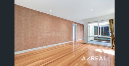 Spacious & Versatile Executive Town Residence Perfect for Multi-Generational Living - Photo 5