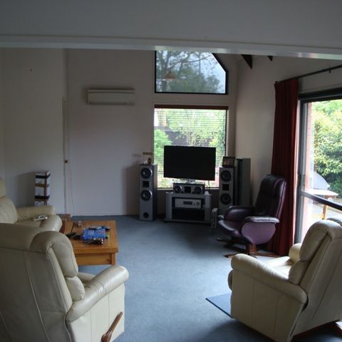 Sunny & warm 3 bedroom townhouse - Photo 1