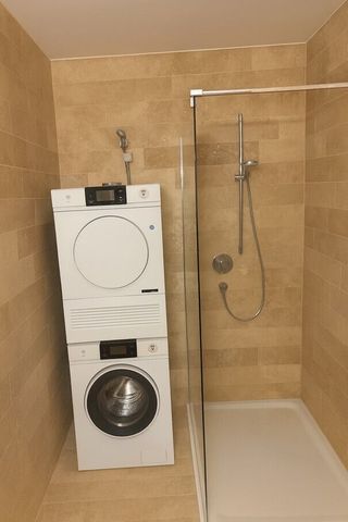 Modern living with style & comfort in the old town of Laufen - Photo 5