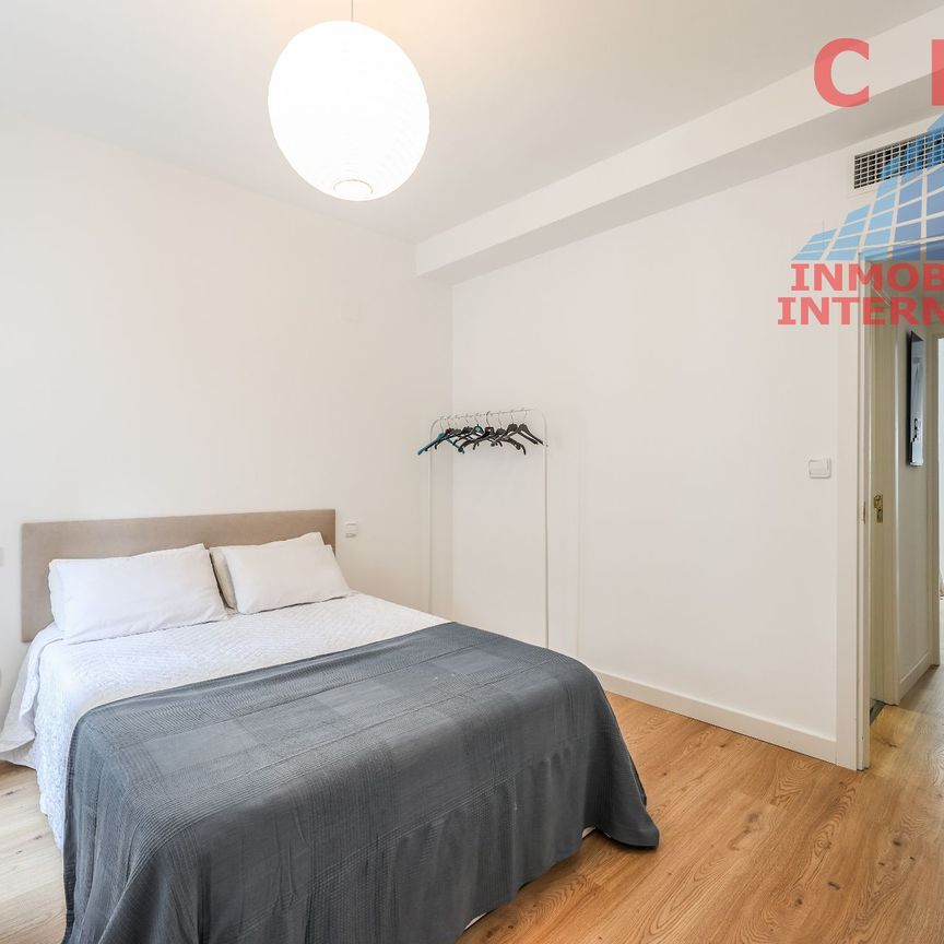 Piso de alquiler en Calle del Gobernador, 20, Cortes - Huertas - Photo 1