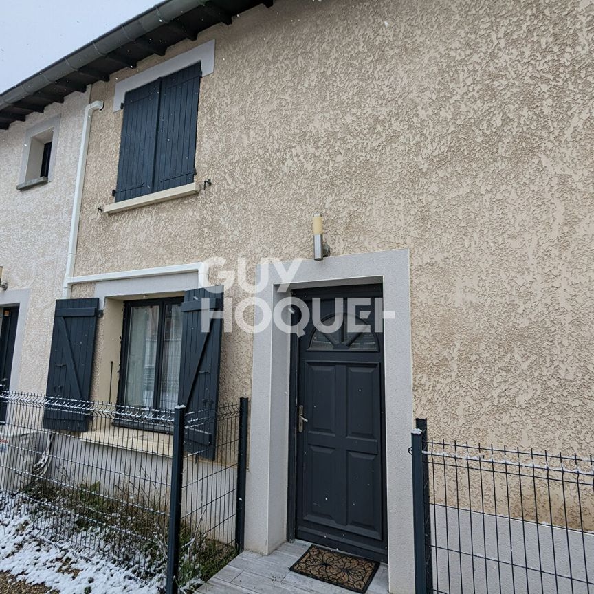 LOCATION d'un T2 (33 m²) à SAINT BONNET DE MURE - Photo 1