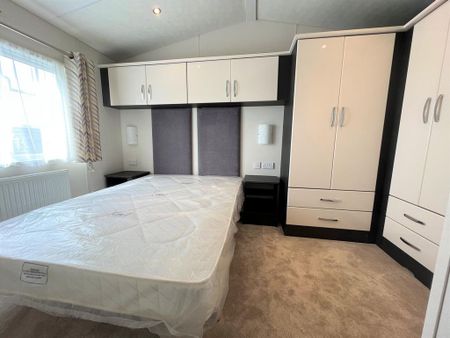 2 bedroom park home to rent - Photo 3