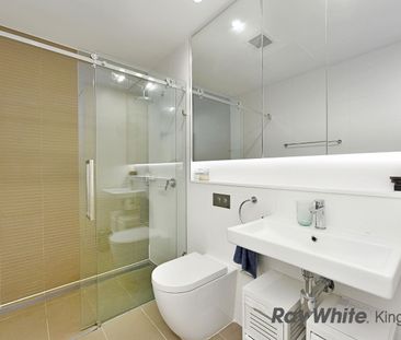 Elevated Modern One Bedroom Apartment Overlooking Parkside - Photo 4