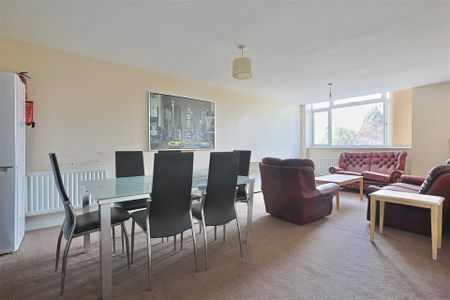 6 bedroom Student Maisonette to rent in Benton Road, High Heaton, Newcastle Upon Tyne, Ne7 7dx - Photo 5