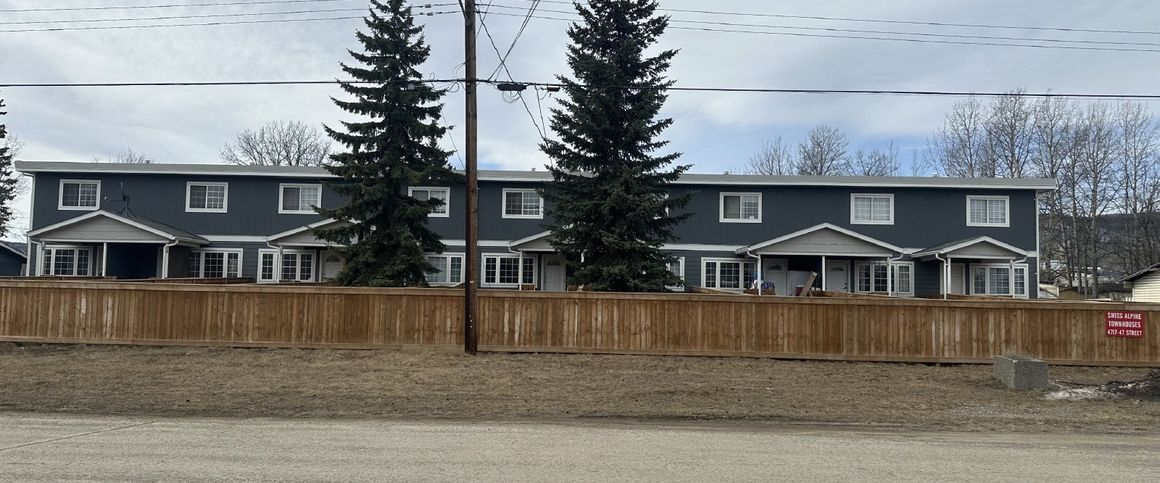 500-505 - SWISS ALPINE - 4717 47 Street - 2 - FURNISHED - Photo 1