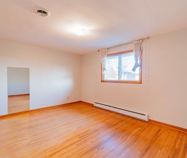 For Lease - 248 BERTIE Street Unit# UPPER, Fort Erie, Ontario - Photo 4