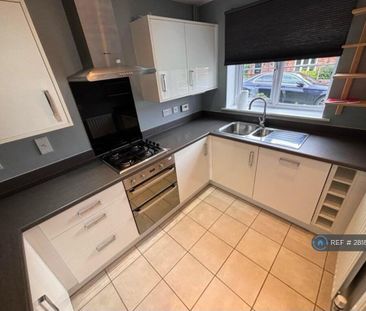 3 bedroom semi-detached house to rent - Photo 6