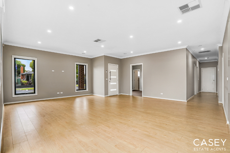 5 Sharpe Street, Cranbourne - Photo 3